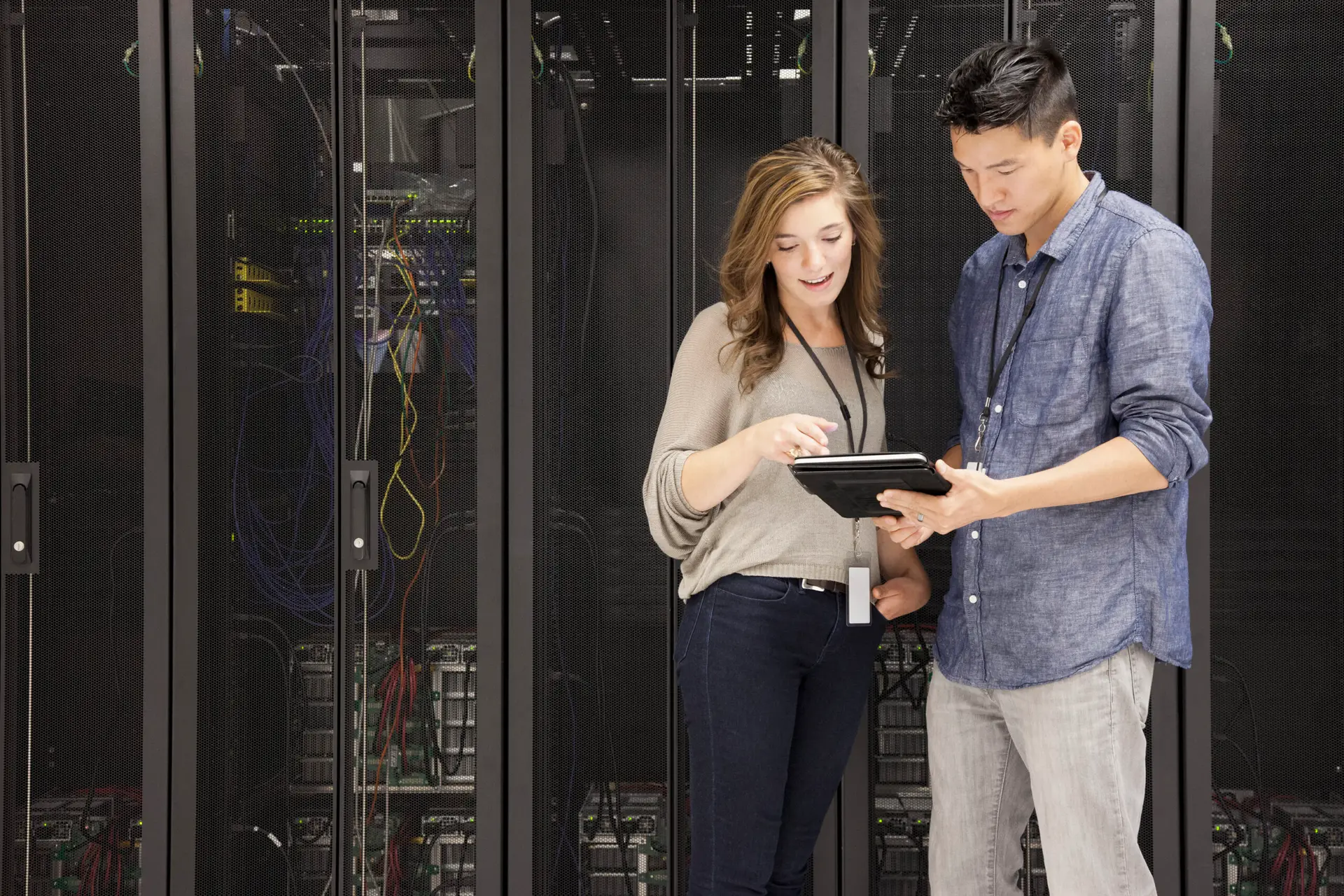 GettyImages-514410109-Server-room-tablet-scaled.jpg